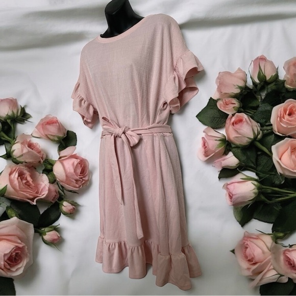 Emma & Michele ruffled sleeves and hem. Size large - Picture 3 of 6